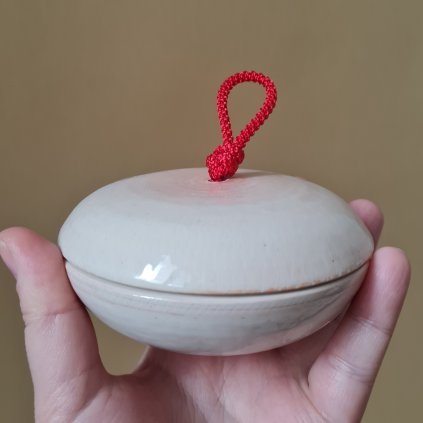 Šperkovnice, červená nahoře