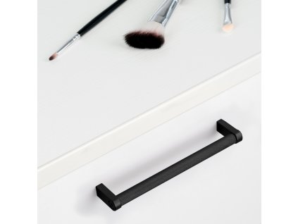 Nábytková úchytka BERG černá