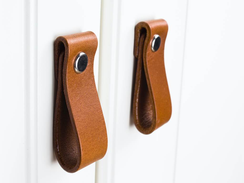 In-Design Nábytková kožená knopka NATURE malá, hnědá kůže