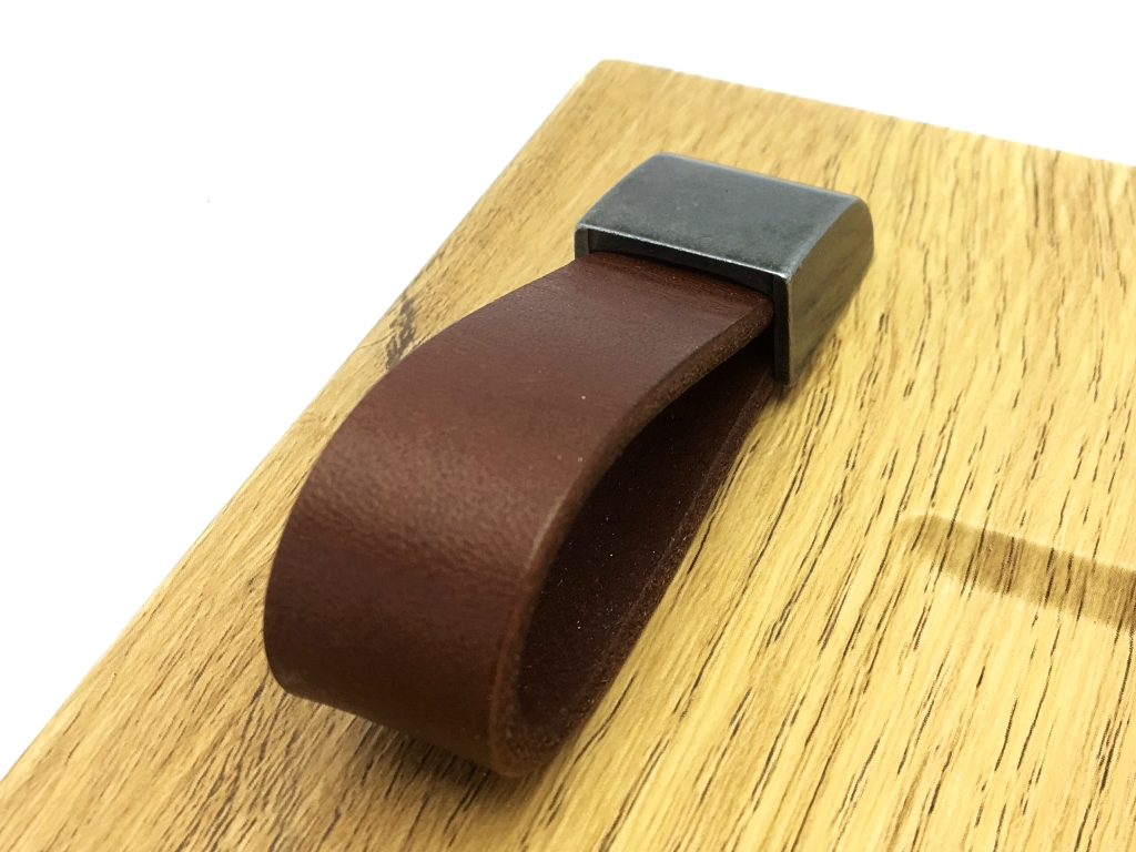 In-Design Nábytková kožená knopka LEATHER starostříbro/tm. hnědá kůže