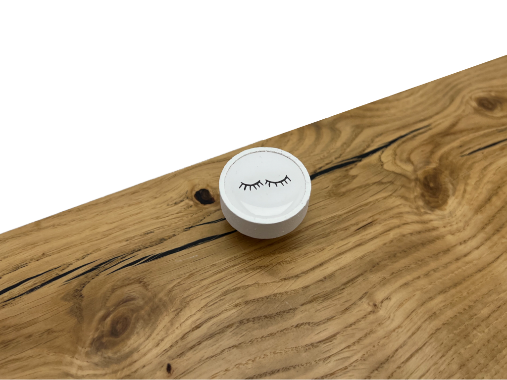 Levně In-Design Nábytková knopka Nero bílá, motiv řasy V40