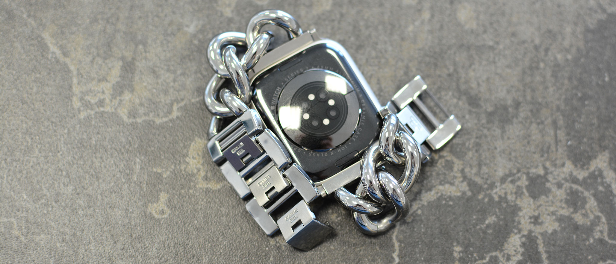 Loopi-Ladies-Steel-Bracelet-Apple-Watch-(5)