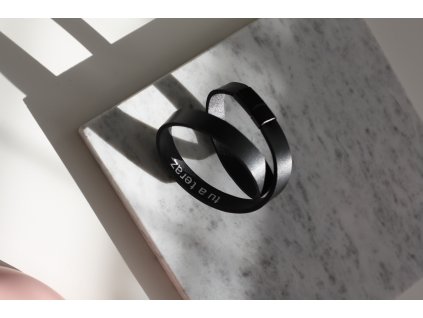 Personalizovaný kožený náramok 1cm zavinovací- čierna