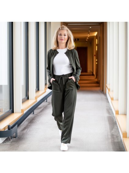 Kalhoty DIANA s kapsami