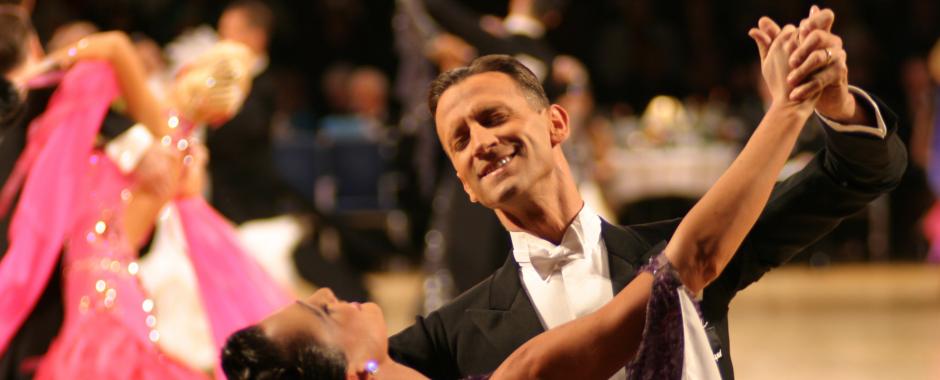 Etiketa plesu – ako sa vhodne obliecť na ples?