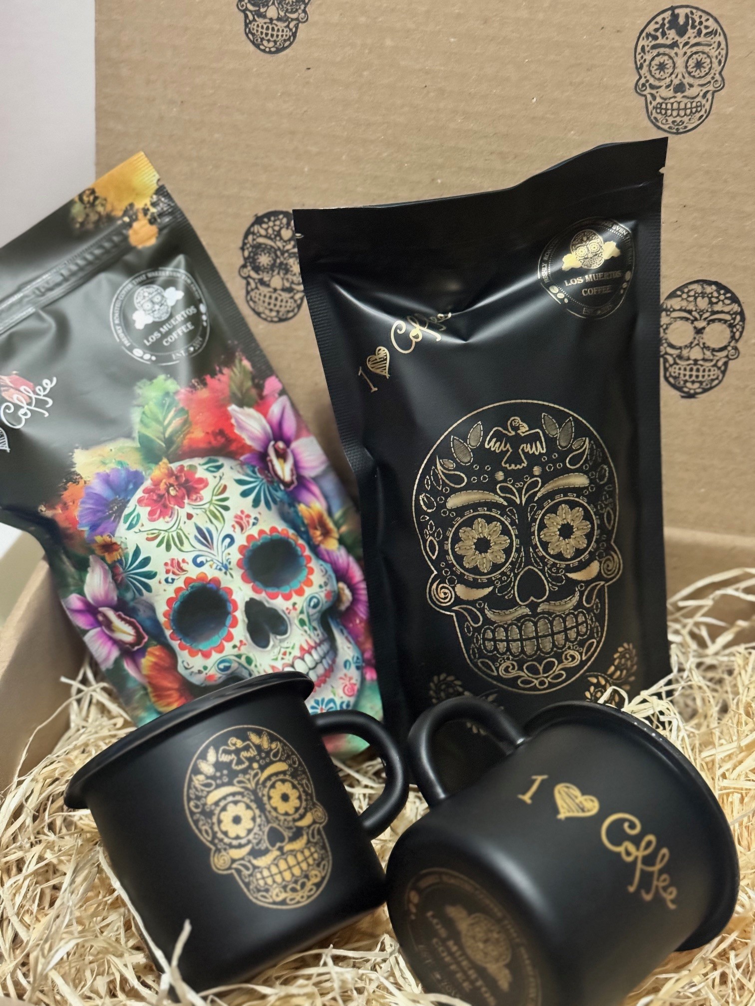 Dárkové balení Los Muertos 2x250g + 2 plecháčky Gold Edition Káva: zrnková