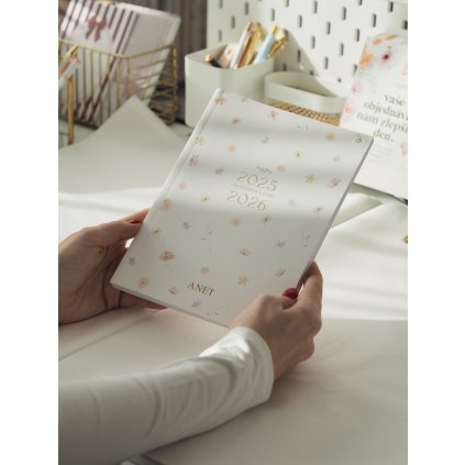 3. Akademický diář 25/26 Petals ANET