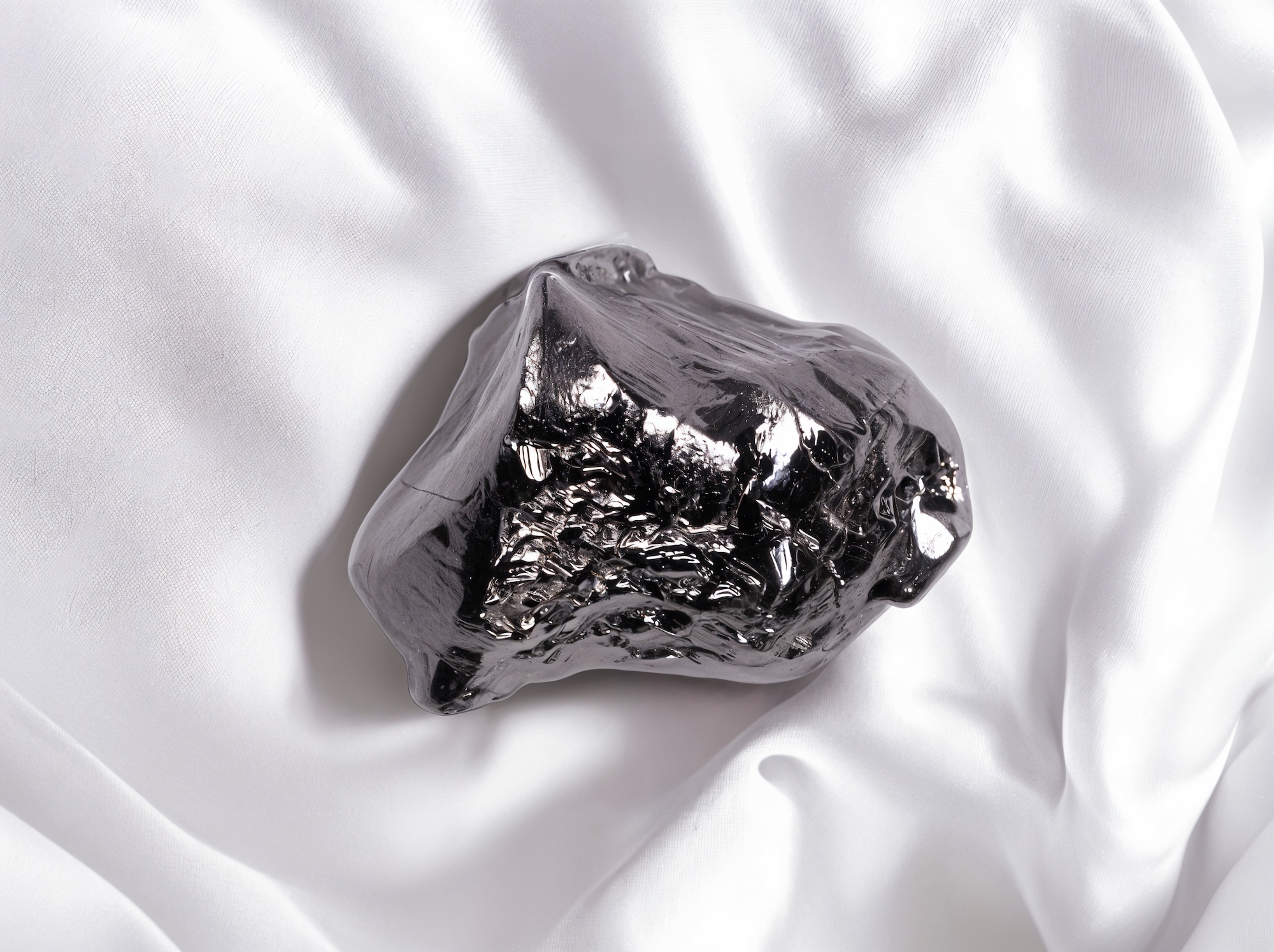 ČERNÉ DIAMANTY – CO BYSTE MĚLI VĚDĚT PŘED NÁKUPEM?