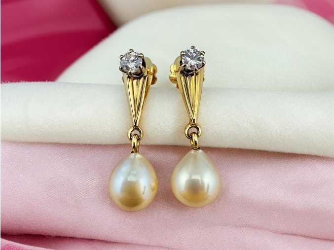 Zlaté Náušnice s Diamanty a Perlami