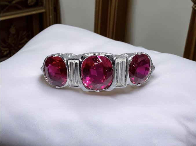 Investiční Art Deco Platinový Prsten s Barmskými Rubíny a Diamanty