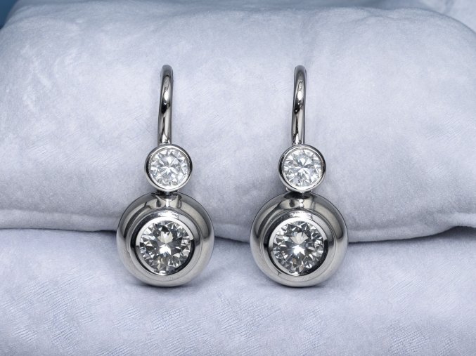Zlaté Náušnice ¨Sněhuláci¨ s Diamanty
