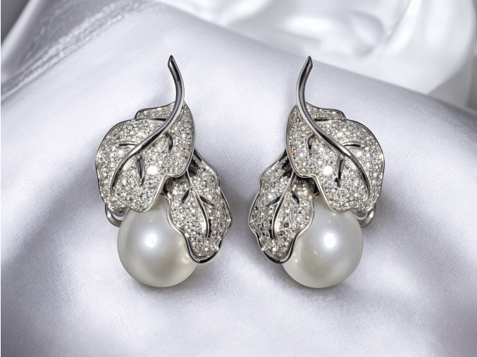 Starožitné Zlaté Náušnice s Perlami Jižního Pacifiku a Diamanty