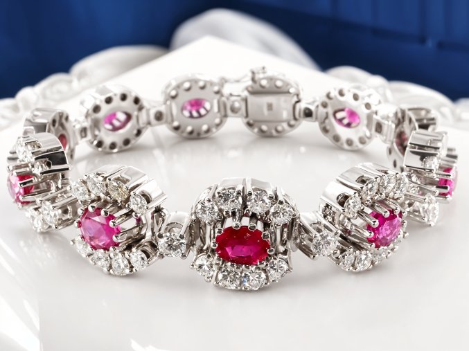 Zlatý Luxusní Náramek s Neupravenými Rubíny a Diamanty