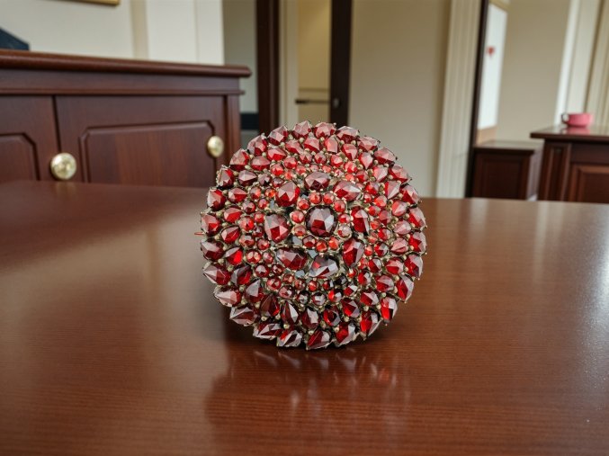 Biedermeier Tombaková Brož s Českými Granáty