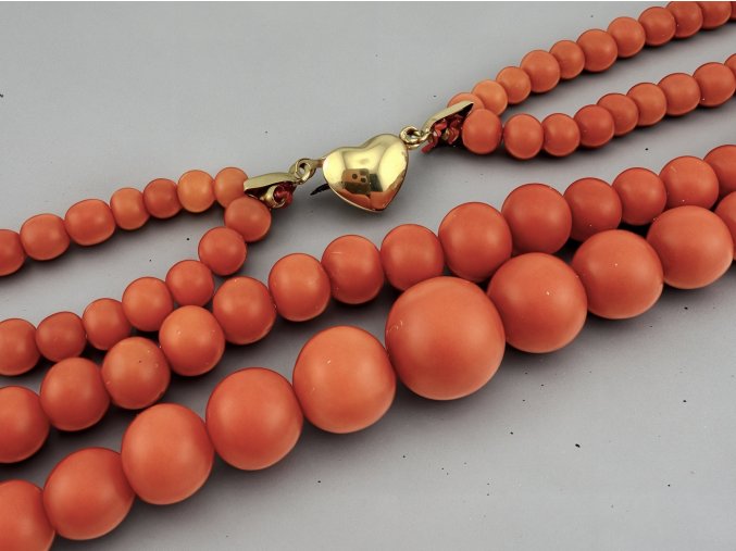 Náhrdelník z Mořských Sardegna Korálů se Zlatou Sponou