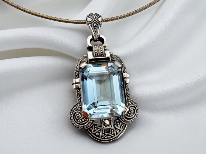 Starožitný Stříbrný Přívěs s Krásným Akvamarínem