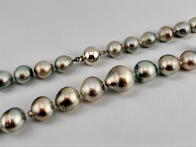 Náhrdelník se Světlými Tahitskými Perlami