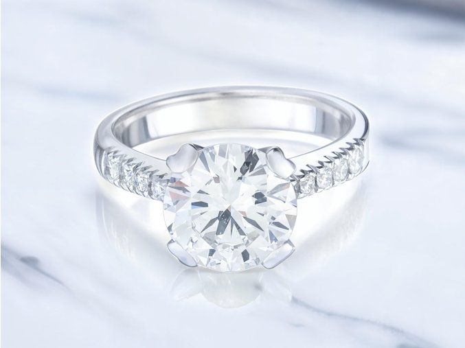 Zásnubní prsten s Briliantem 2,45ct.  Solitér ca. 2,45ct. E/SI1, (EX,EX,VG)