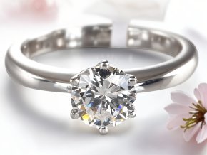 Zásnubní Zlatý Prsten s Vynikajícím Diamantem