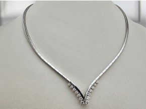 Zlatý Náhrdelník s Vynikajícími Diamanty