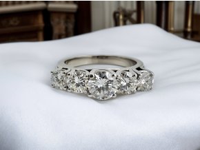 Antik Alianze Zlatý Prsten s Vynikajícími Diamanty