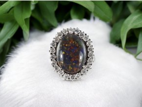 Zlatý Prsten s Černým Opálem a Top Diamanty