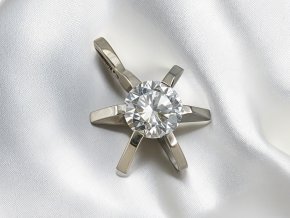 Starožitný Zlatý Přívěsek s Kvalitním Diamantem