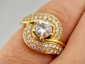 Vintage Zlatý Prsten s Brilianty