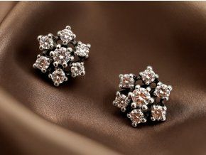 Zlaté Náušnice s Kvalitními Diamanty