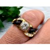 Luxusní Pancéřový Zlatý Prsten s Diamanty a Onyxem