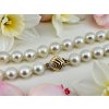 Dlouhý Perlový Náhrdelník se Zlatou Sponou s Diamantem