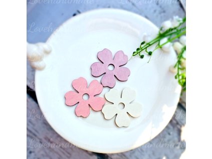 drevene kvetinky 3ks