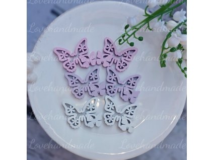 motyliky drevene title