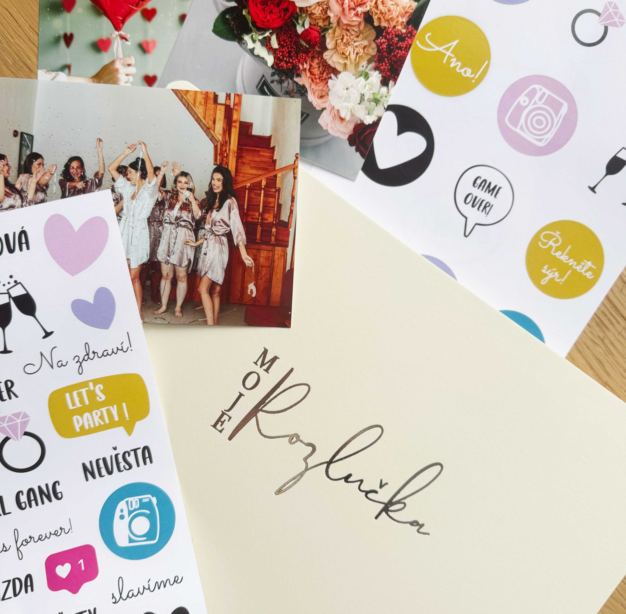 Co dát nevěstě na rozlučku se svobodou? Osobní dárek, který není kýč