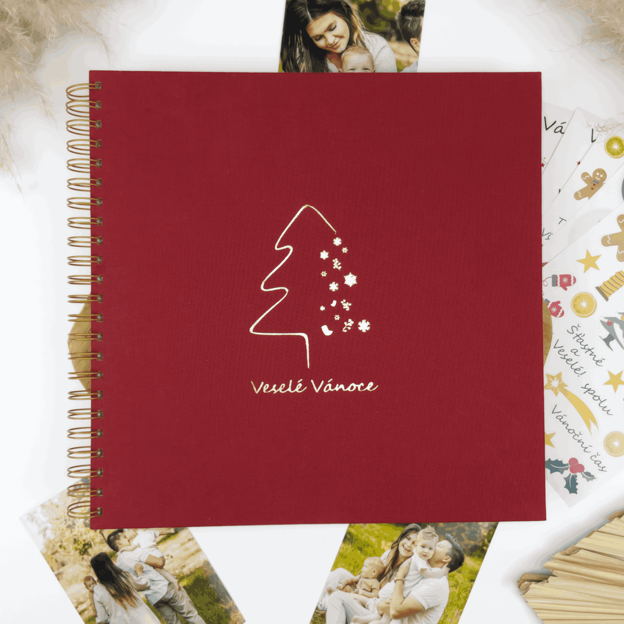 Vánoční fotoalbum: Návod, tipy a inspirace, jak vytvořit nejkrásnější dárek z fotek