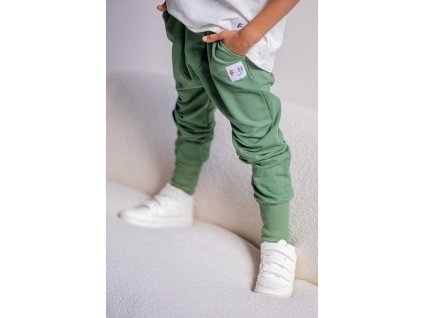 Zelené rastúce tepláky