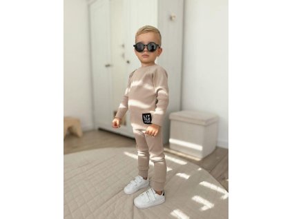 Štýlový rebrovaný komplet