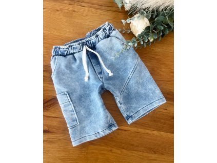 FB76107D 54A4 43C1 8D71 5546DBE04597