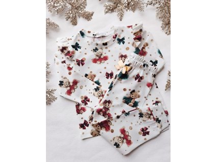 Helen Mackové pyžamko