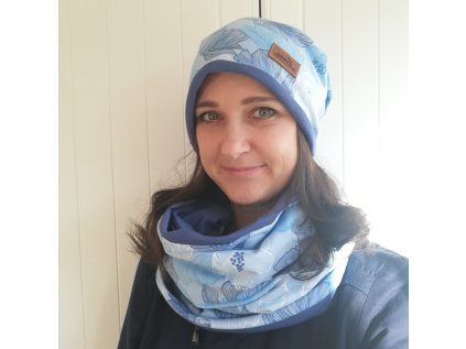 1268 damska cepice modre kvetiny