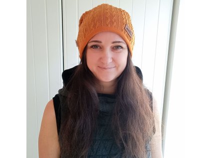 Dámská čepice Hořčicová vzor