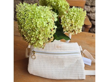 Designová taška crossbody vafle Smetanová 2