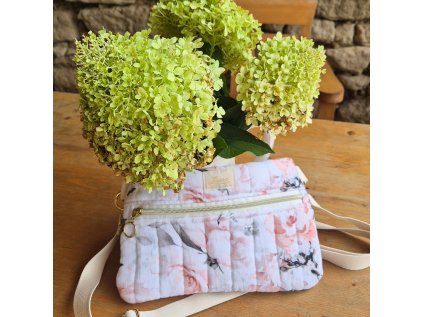 Designová taška crossbody prošívaný mušelín Květy