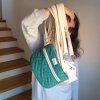812 2 damska designova taska crossbody vafle smetanova 2