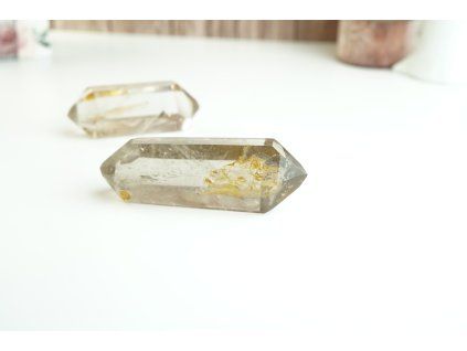 Záhněda s Hematitem - oboustranný hrot