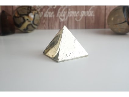 Pyramida - Pyrit