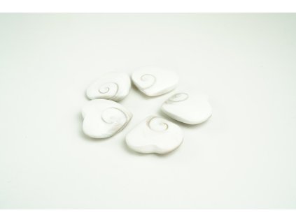 Srdíčko z mušle Shivovo oko