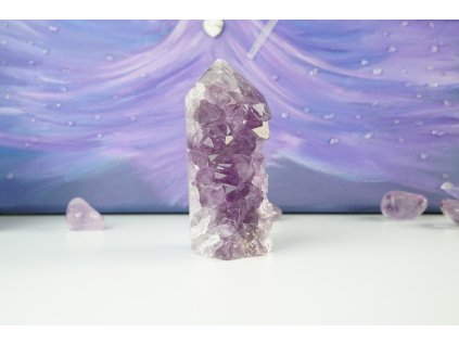 Ametystový obelisk s drúzou