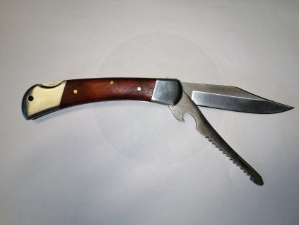 Nůž s pilou a otvírákem