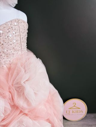 ❗️❗️POZOR❗️❗️…. niečo rozprávkovo krásne sa chystá❤️ Prinášame vám kúsok z našich pripravovaných noviniek❤️ Máme vám...